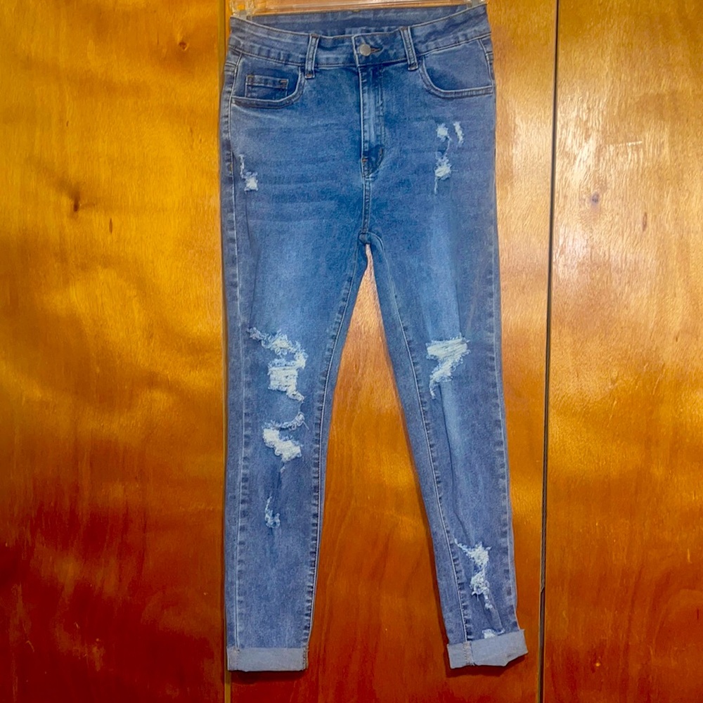 Women’s Jeans by SHEIN. Petite medium.